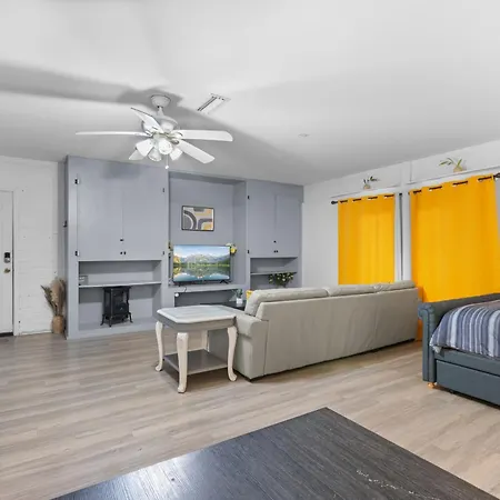 Pet Friendly Large Studio With Free Wi-Fi In Great Location! Orange Park Exterior photo
