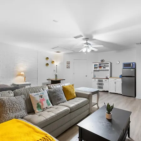 Pet Friendly Large Studio With Free Wi-Fi In Great Location! Orange Park Exterior photo