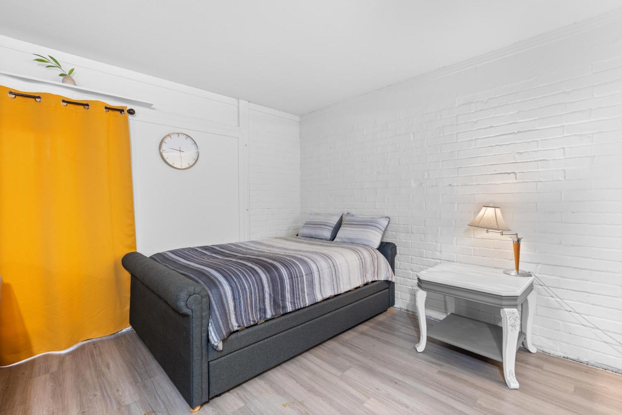 Apartment Pet Friendly Large With Free Wi-fi In Great Location! Orange Park