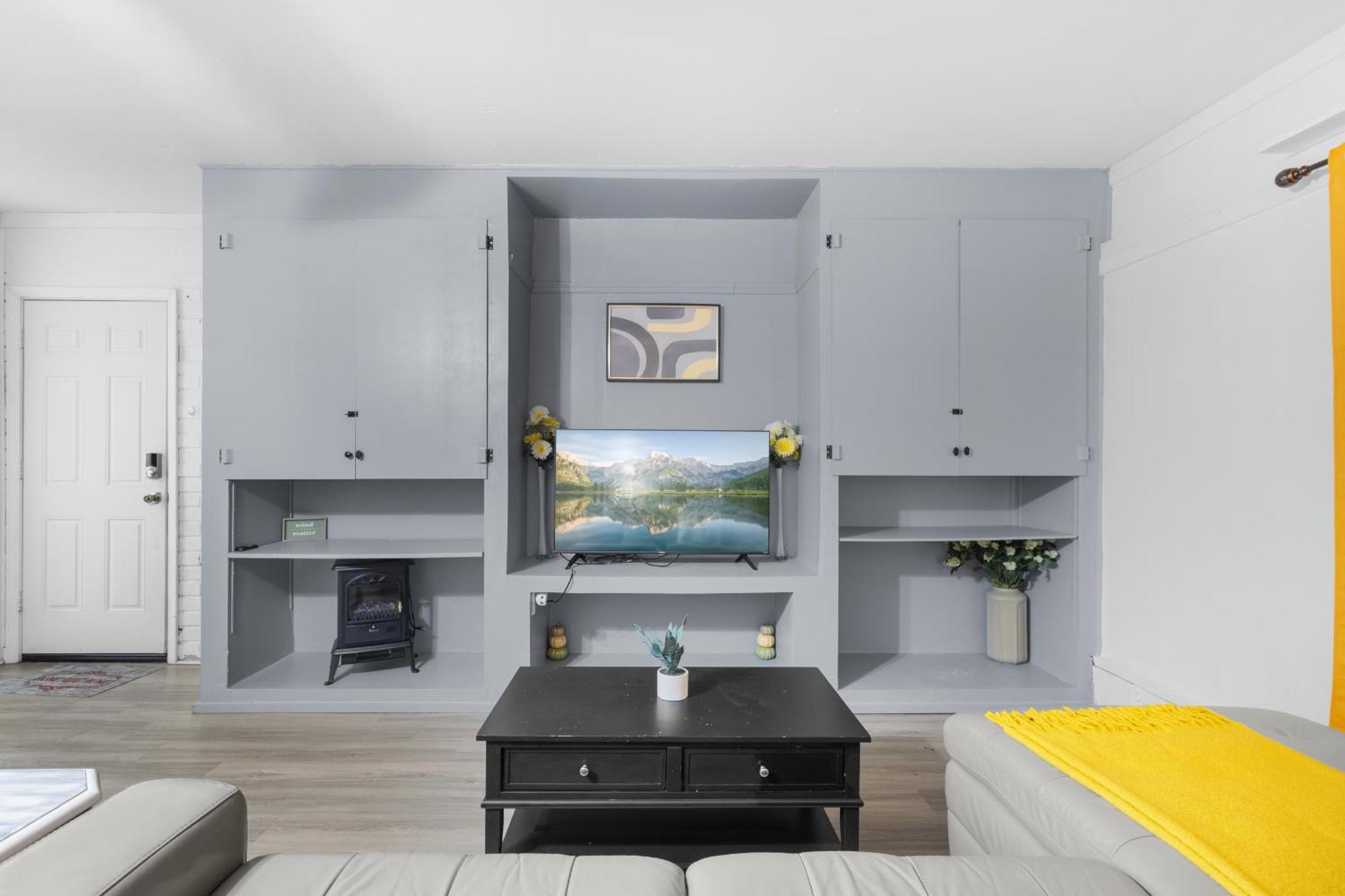 Pet Friendly Large With Free Wi-fi In Great Location! Apartment